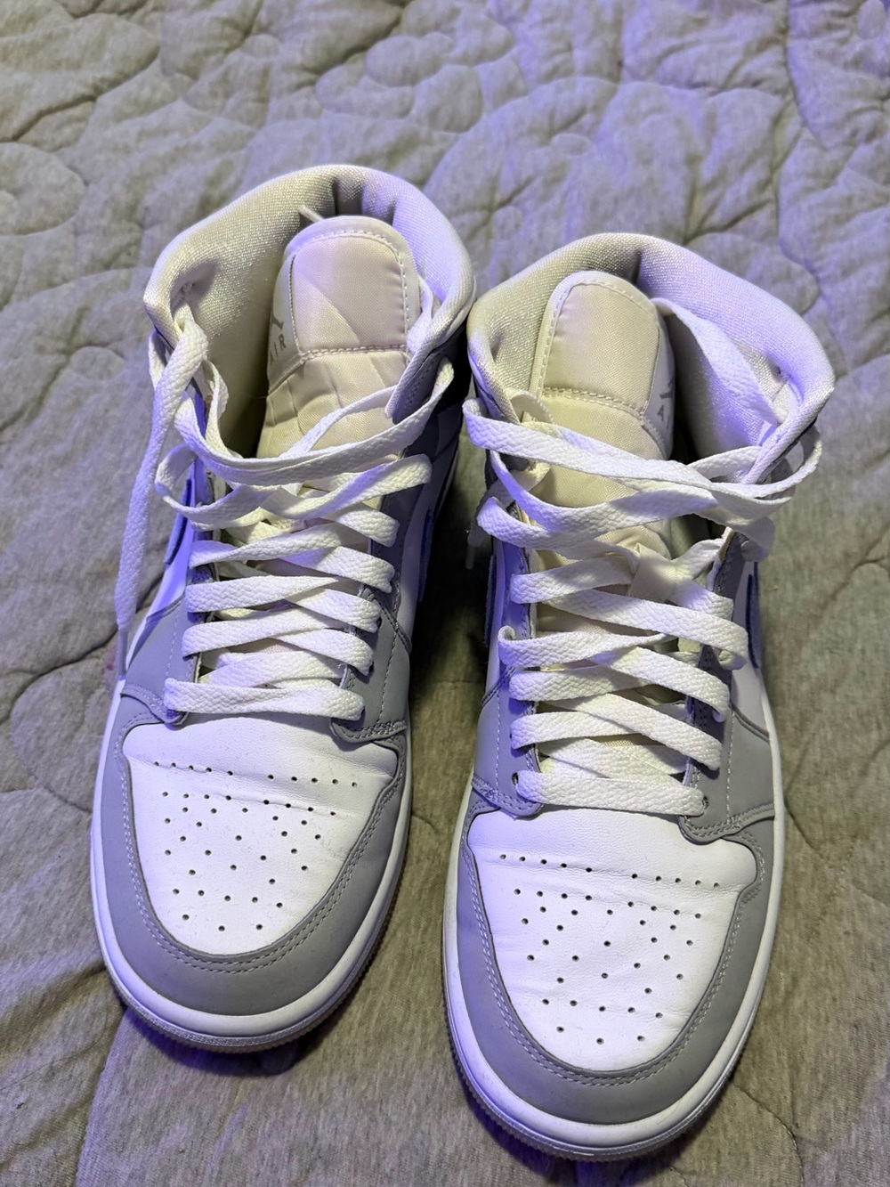 Nike Women’s Mid-Top Sneakers in White and Gray - Picture 2 of 3